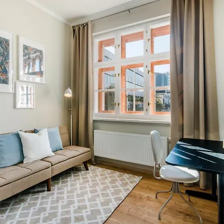 Days - Bright - Fast Wifi - Quiet Area Prag