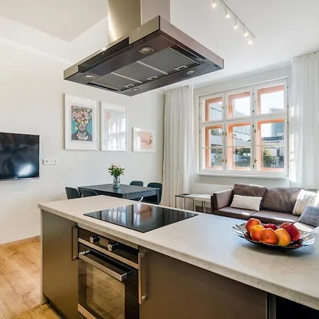 Days - Bright - Fast Wifi - Quiet Area * Prague
