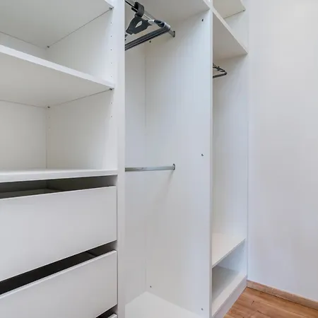 Apartment Days - Bright - Fast Wifi - Quiet Area Prague