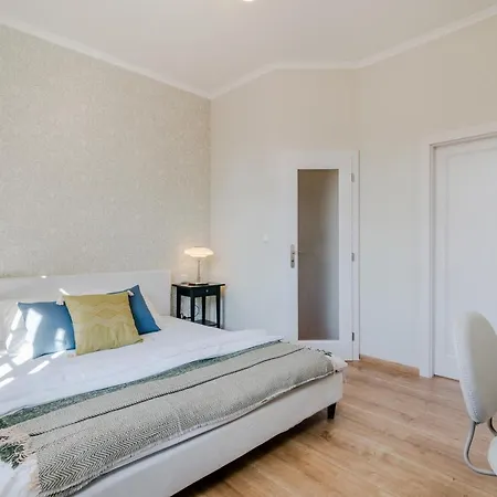 Days - Bright - Fast Wifi - Quiet Area Apartment *