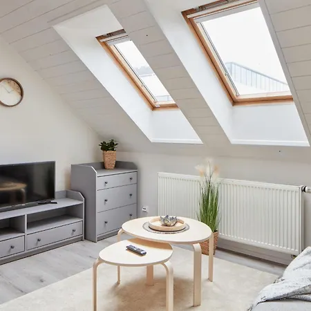 Days - Bright - Fast Wifi - Quiet Area Apartment