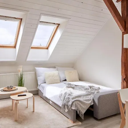 Days - Bright - Fast Wifi - Quiet Area Apartment