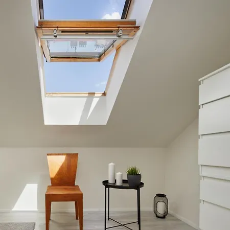 Apartment Days - Bright - Fast Wifi - Quiet Area